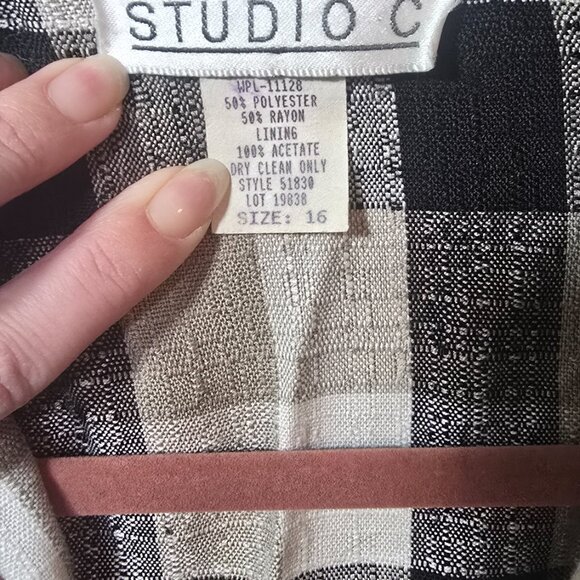 Checkered Vintage Blazer - Picture 5 of 5